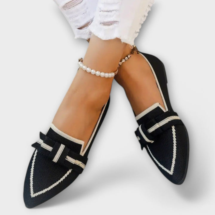 Women's Flat Shoes with Lace-Up Design