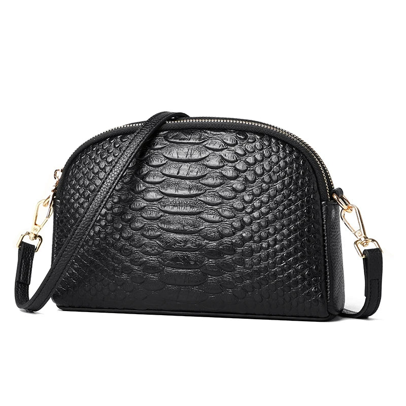 Amélie – Chic Vegan Leather Crossbody Bag with Adjustable Strap & Ample Space