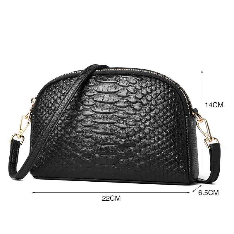 Amélie – Chic Vegan Leather Crossbody Bag with Adjustable Strap & Ample Space