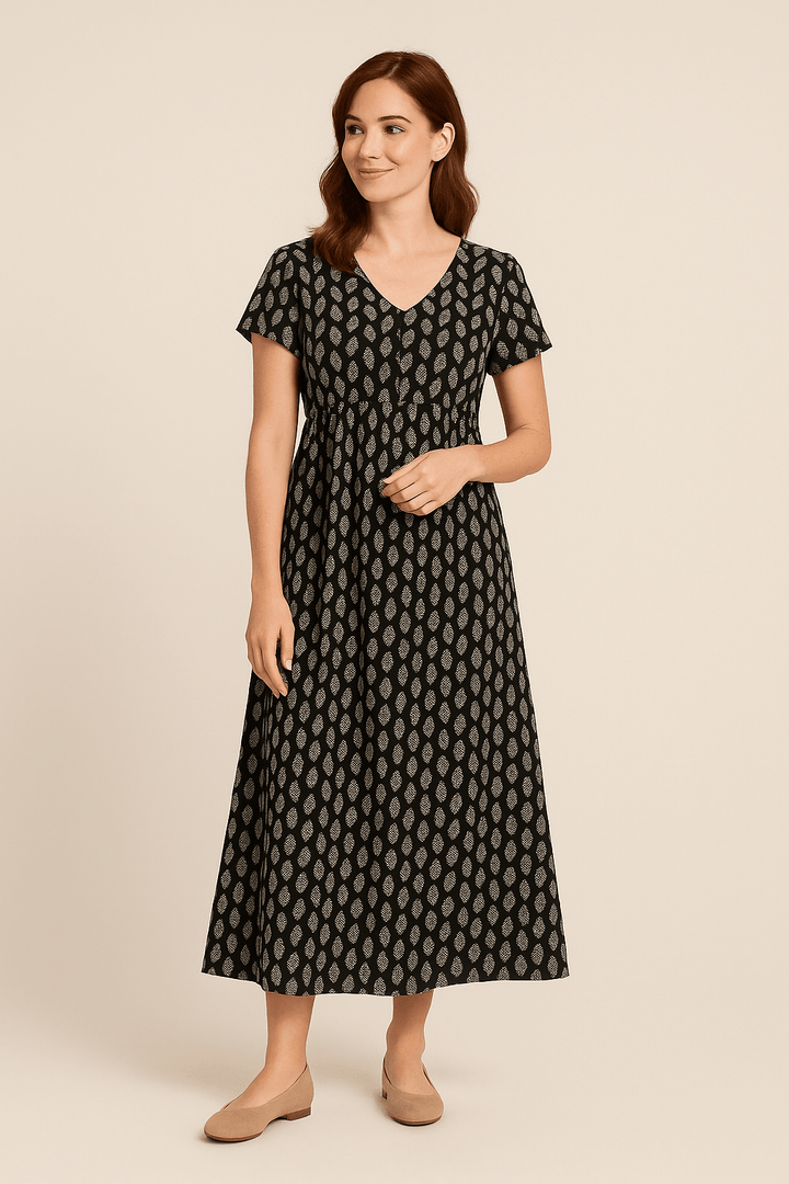 Eilidh – Printed V-Neck Maxi Dress with Empire Waist